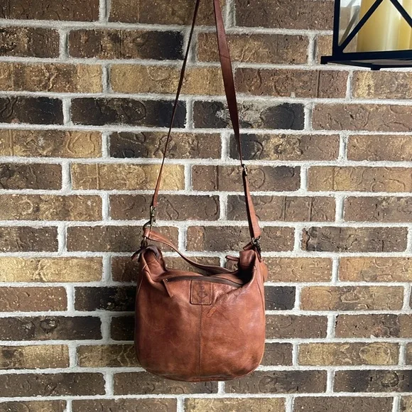 HARBOUR RED 2ND ELIDA LARGE TWO POCKETS LEATHER CONVERTIBLE TOTE COGNAC - Picture 11 of 15